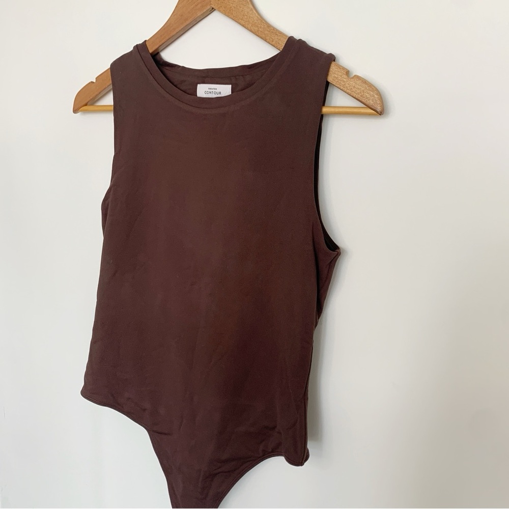Aritzia Babaton Contour Chocolate Brown Crewneck Bodysuit